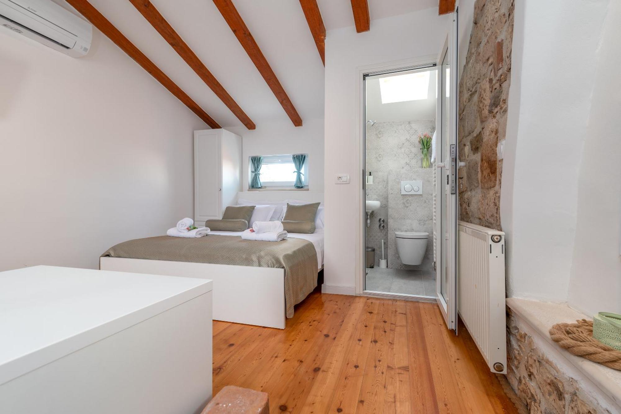 Manero Villa Trogir Buitenkant foto