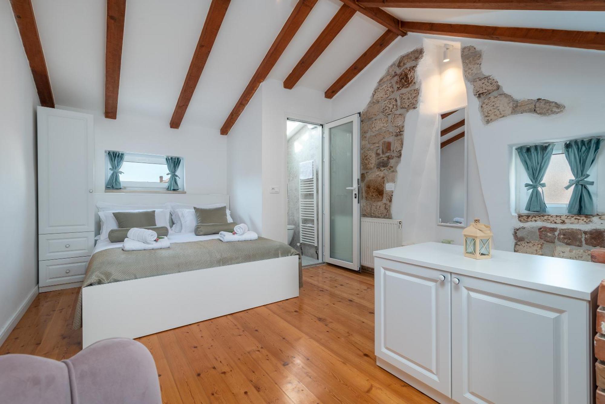 Manero Villa Trogir Buitenkant foto